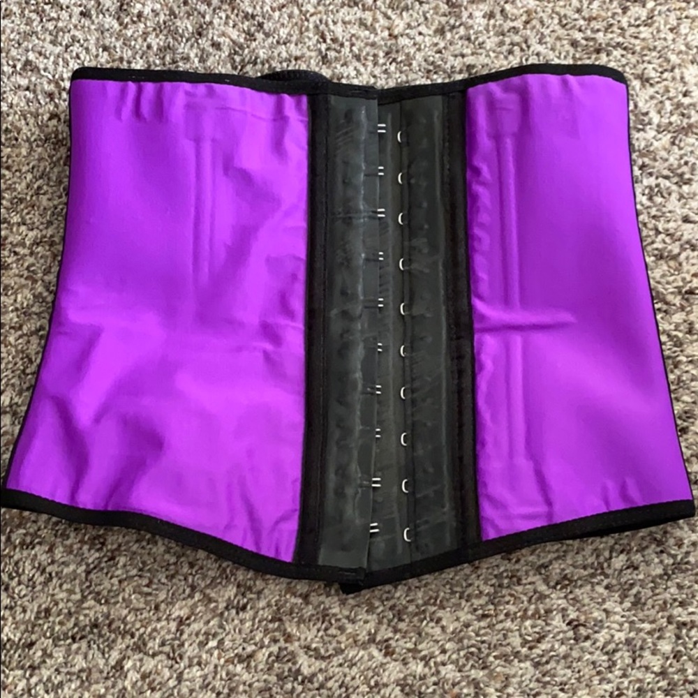 Angel Curves “sport” waist trainer